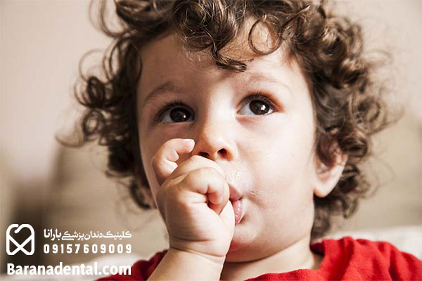 عوارض مکیدن شست در کودکان